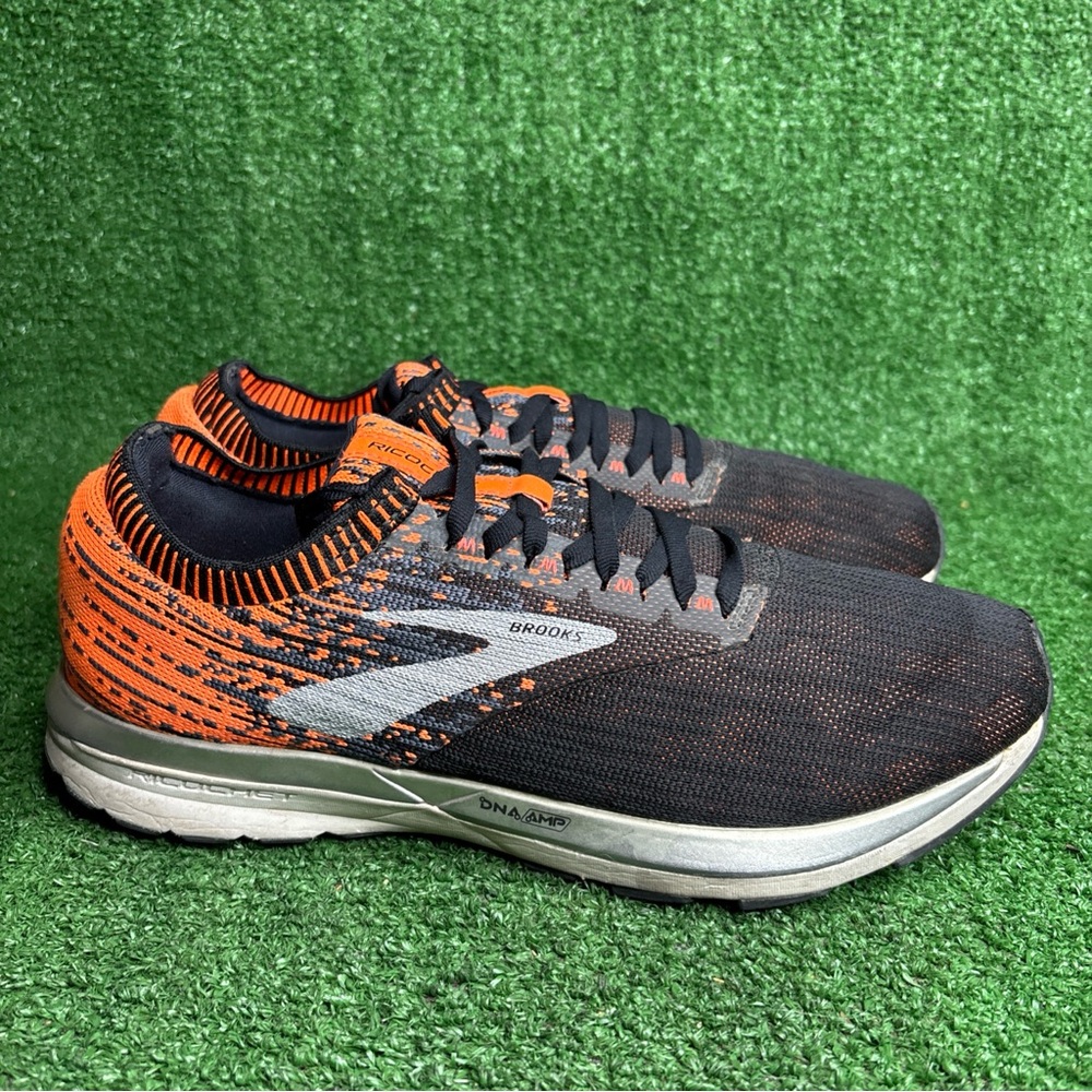 Brooks Ricochet Men Running Shoes Black Orange Silver Size 10.5